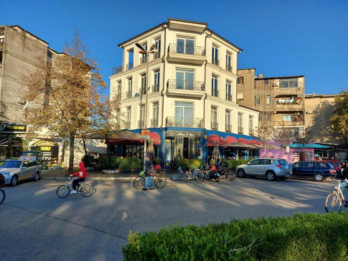 Amo'S Hotel Shkodër Екстериор снимка