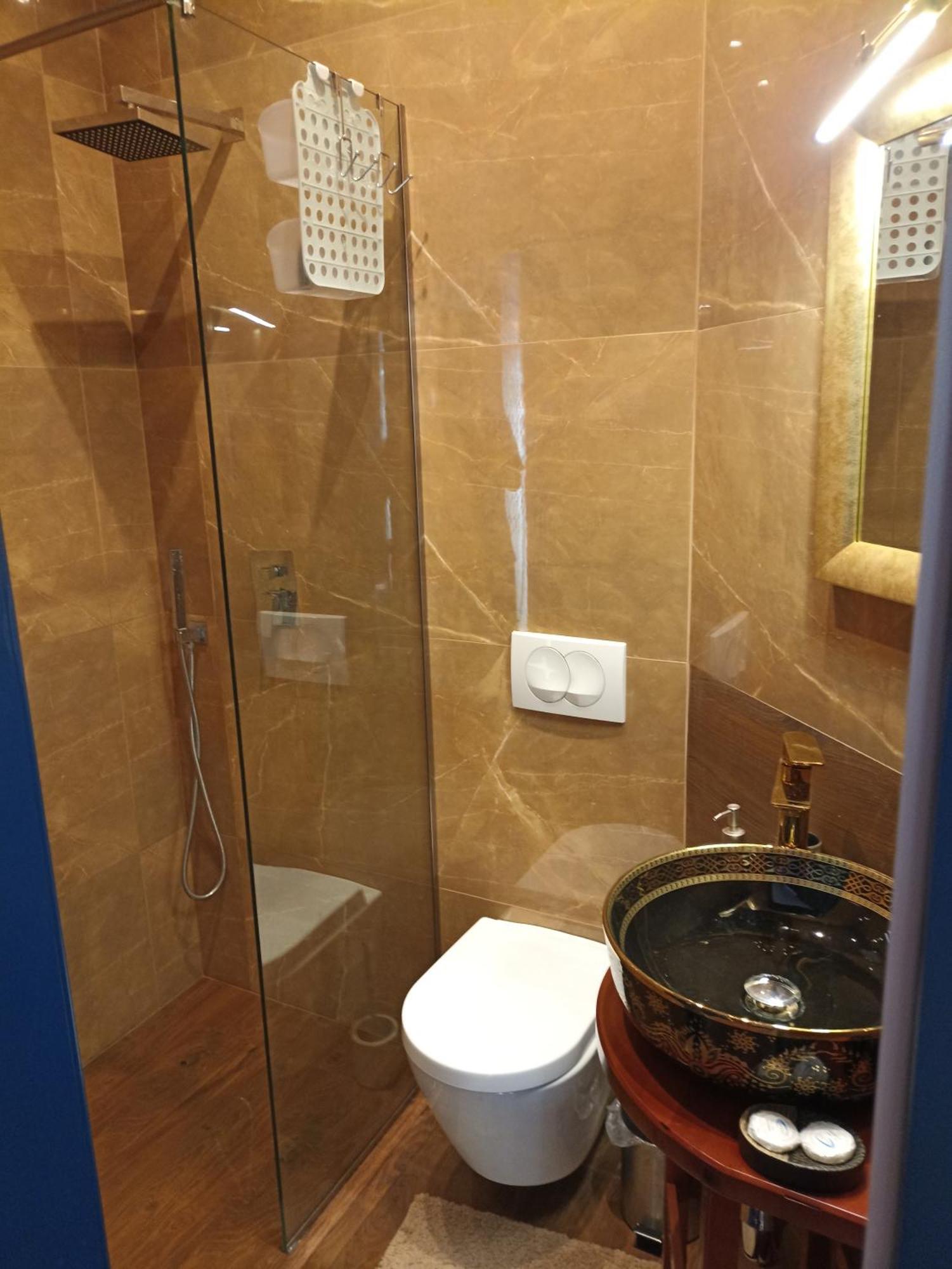 Amo'S Hotel Shkodër Екстериор снимка