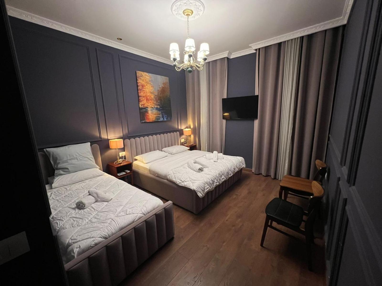 Amo'S Hotel Shkodër Екстериор снимка