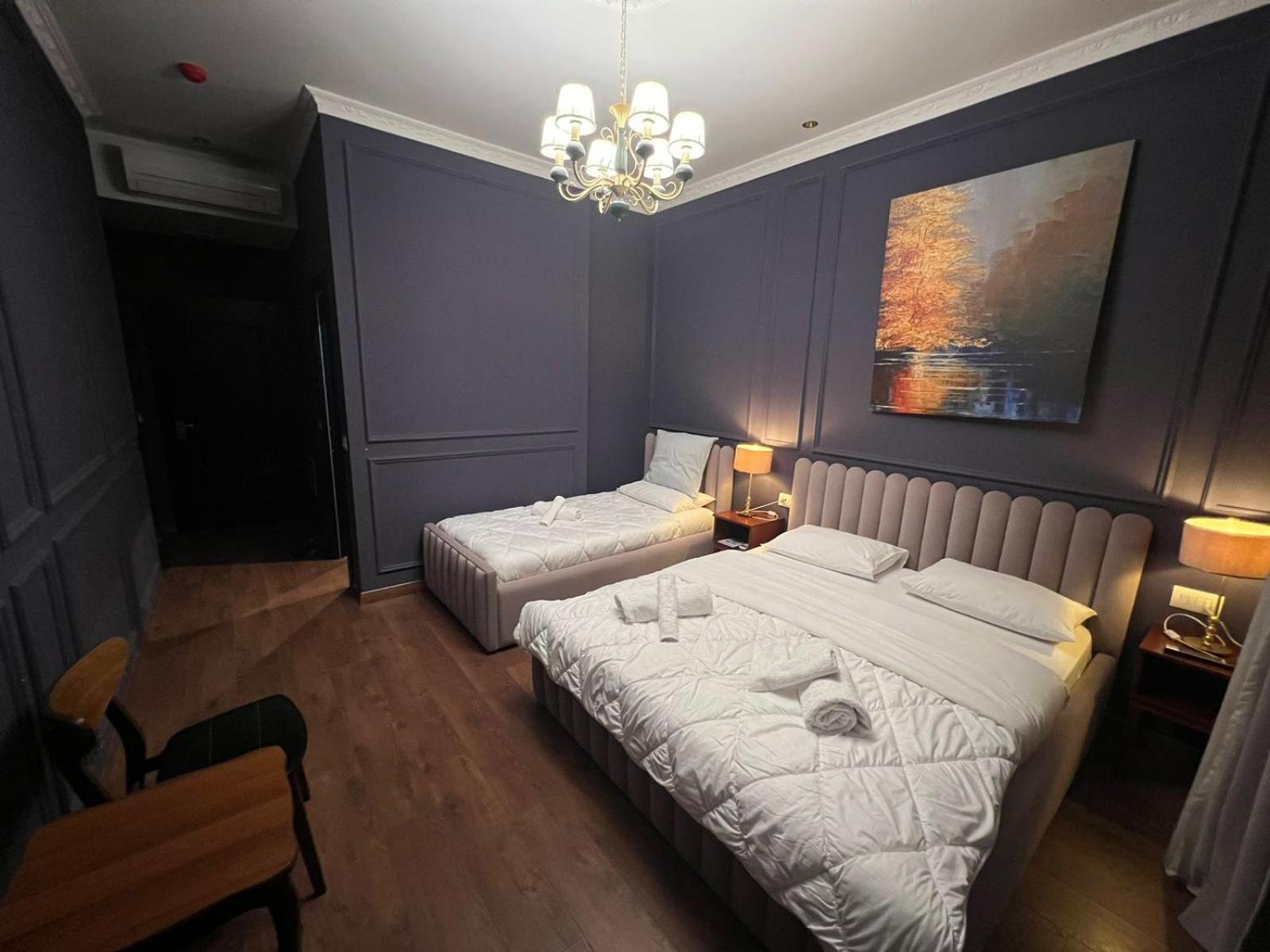 Amo'S Hotel Shkodër Екстериор снимка